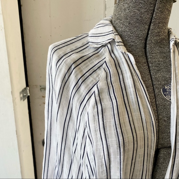BDG for UO Tie Front Stripe Over Blouse Top - Picture 5 of 12